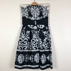 NWT White House Black Market Strapless Floral Print Dress Sz 0